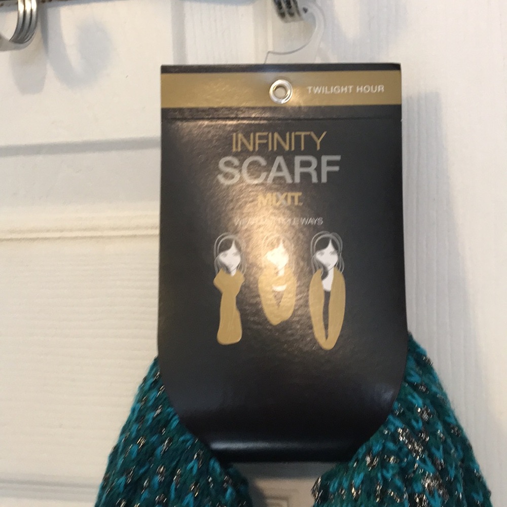Infinity Scarf!! - Picture 2 of 2